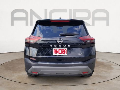 Used 2023 Nissan Rogue SV image 11