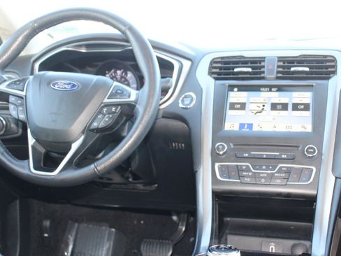 Used 2018 Ford Fusion Energi SE image 23