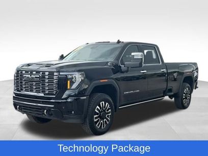 Used 2026 GMC Sierra 2500 Denali Ultimate w/ LPO, Black Badging Package