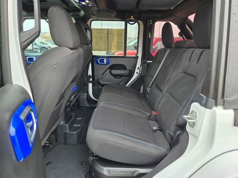 Used 2023 Jeep Wrangler Unlimited Rubicon 4xe image 30