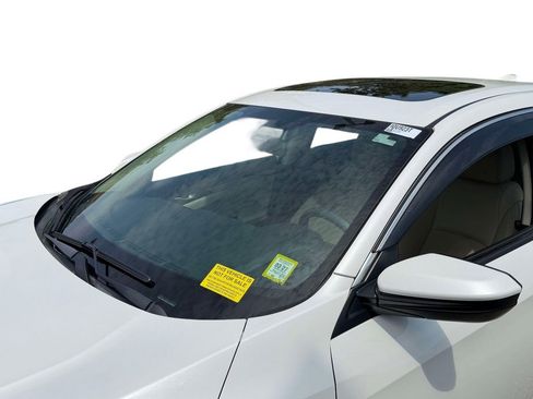 Used 2018 Honda Civic EX image 19