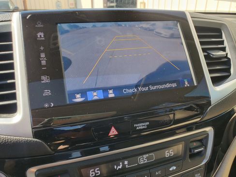 Used 2017 Honda Pilot Elite image 4