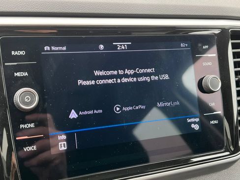 Used 2023 Volkswagen Atlas SE AWD/4WD image 24
