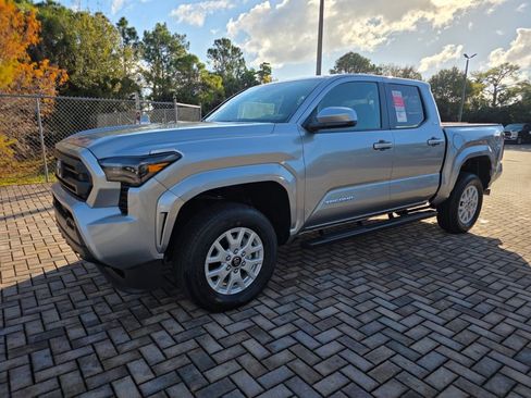 New 2026 Toyota Tacoma SR5 AWD/4WD image 3