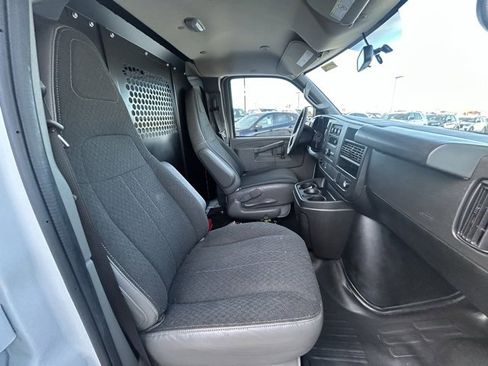 Used 2024 GMC Savana 2500 w/ Driver Convenience Package image 12
