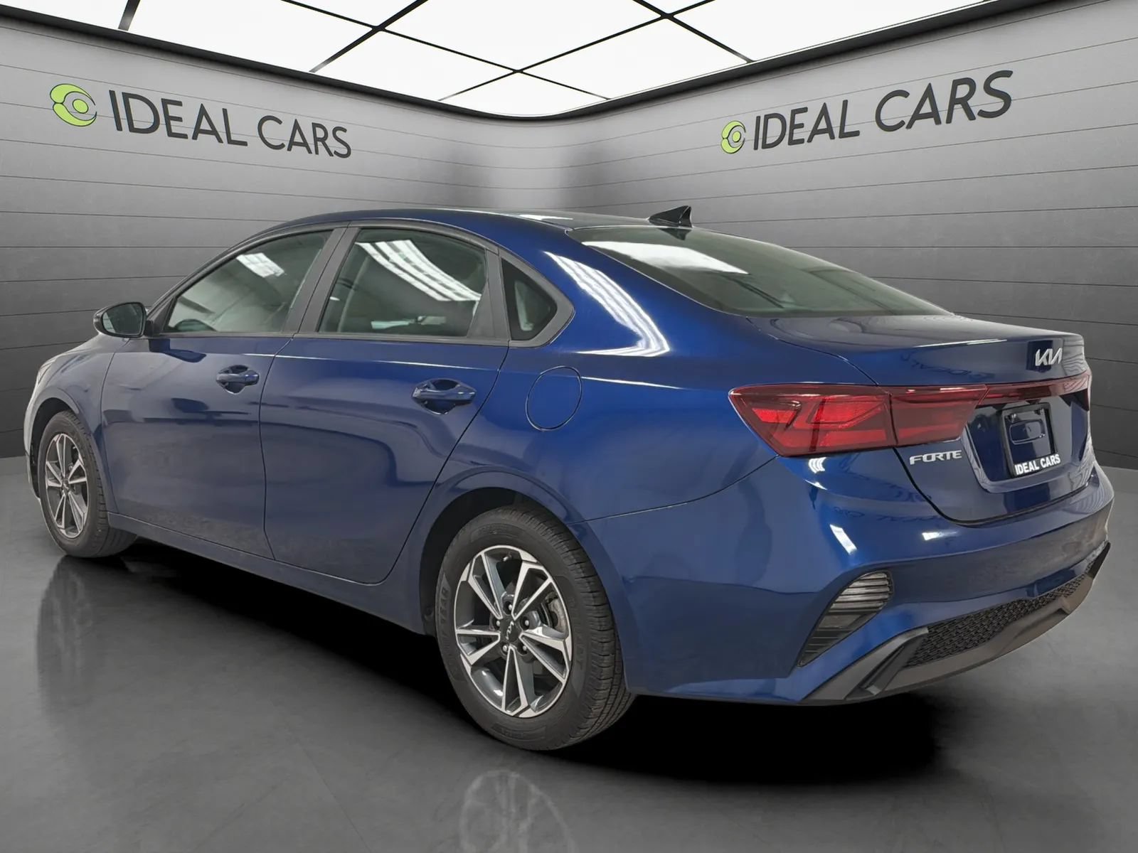 Used 2024 Kia Forte LXS w/ LXS Technology Package FWD image 7