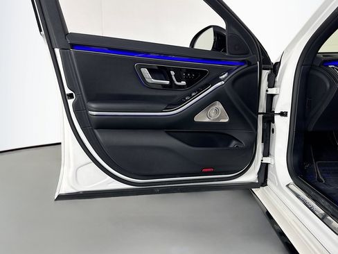 Certified 2022 Mercedes-Benz S 500 4MATIC image 21