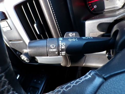 Used 2015 GMC Sierra 2500 SLT w/ Driver Alert Package image 17