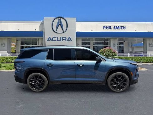 Used 2024 Chevrolet Traverse RS AWD/4WD image 4