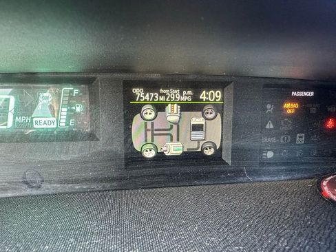 Used 2012 Toyota Prius C One image 10