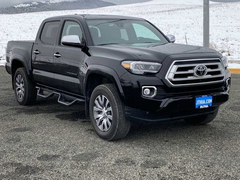 Used 2023 Toyota Tacoma Limited w/ Black Out Package (TMS) image 21