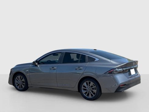 New 2026 Nissan Sentra SL w/ Floor Mat Package FWD image 3