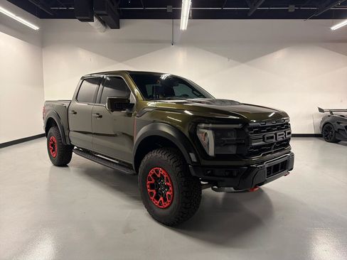 Used 2025 Ford F150 Raptor w/ Equipment Group 803A Raptor R AWD/4WD image 13