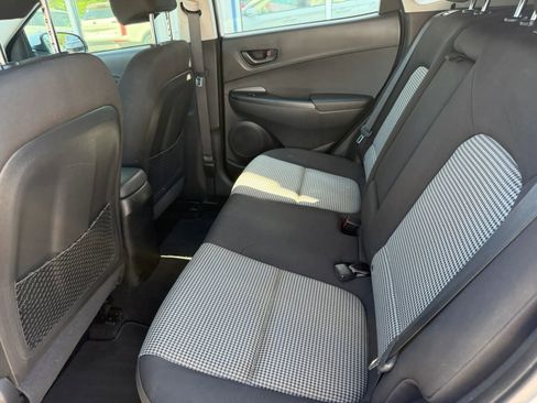Used 2021 Hyundai Kona SE AWD/4WD image 11