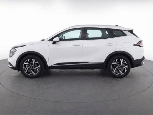 Used 2025 Kia Sportage LX FWD image 5