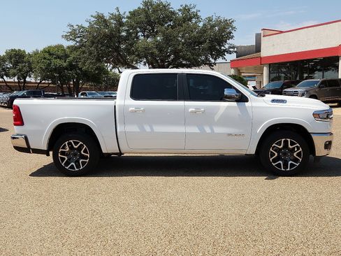 Used 2025 RAM 1500 Laramie AWD/4WD image 5