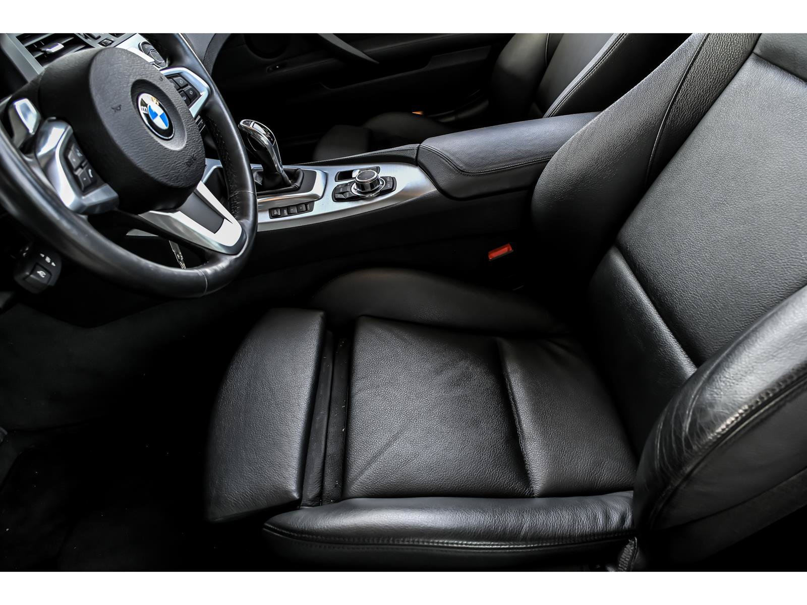 Used 2011 BMW Z4 sDrive35i RWD image 11