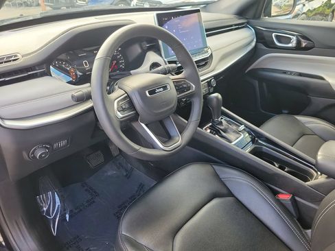 Used 2025 Jeep Compass Limited AWD/4WD image 14
