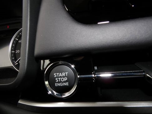 New 2025 Mitsubishi Outlander ES image 22