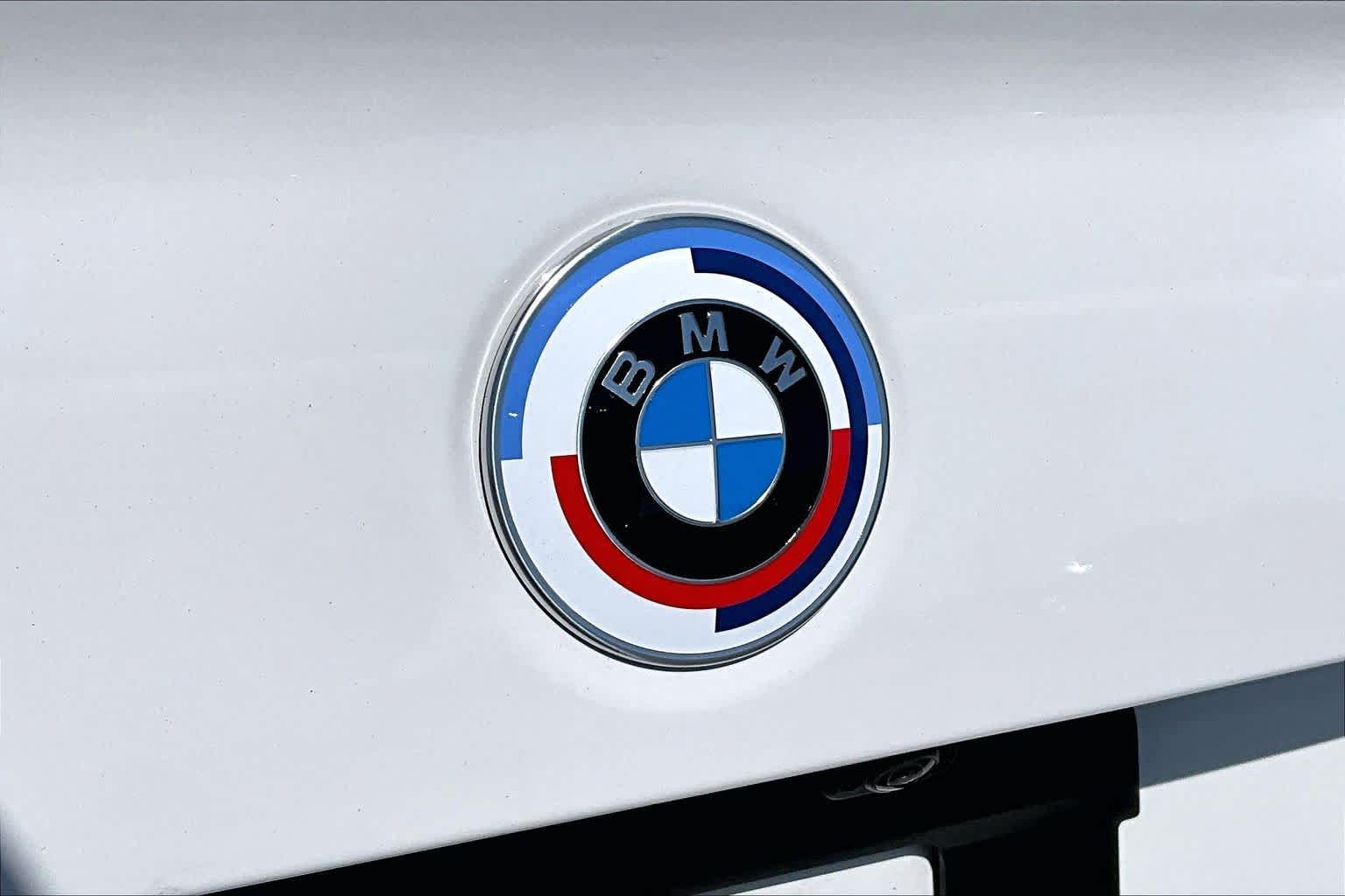 Used 2025 BMW M2 w/ Carbon Package RWD image 30