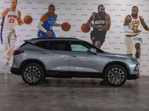 Used 2025 Chevrolet Blazer RS FWD image 17