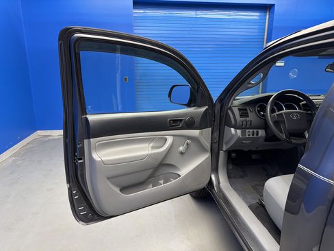 Used 2013 Toyota Tacoma 2WD Regular Cab image 10