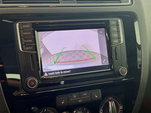 Used 2016 Volkswagen Jetta SEL w/ Lighting Package image 11