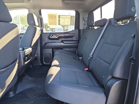 Used 2024 Chevrolet Silverado 1500 LT Trail Boss w/ Convenience Package II image 15