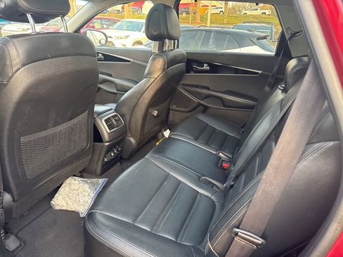 Used 2016 Kia Sorento SX image 8