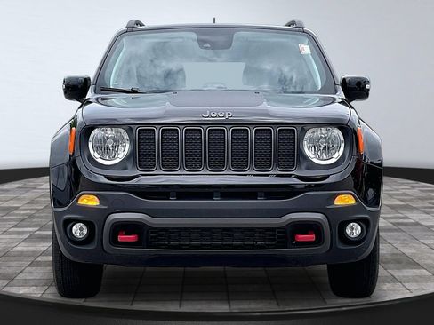 Used 2022 Jeep Renegade Trailhawk w/ Sun/Sound Group AWD/4WD image 3