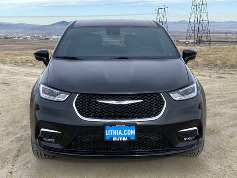 New 2026 Chrysler Pacifica Select image 10