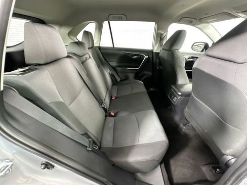 Used 2025 Toyota RAV4 XLE AWD/4WD image 25