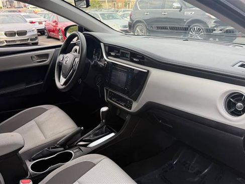 Used 2019 Toyota Corolla LE FWD image 14