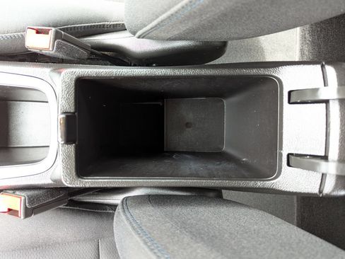 Used 2018 Chevrolet Cruze LT FWD image 27