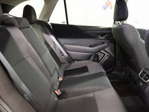 Used 2025 Subaru Outback Premium AWD/4WD image 31