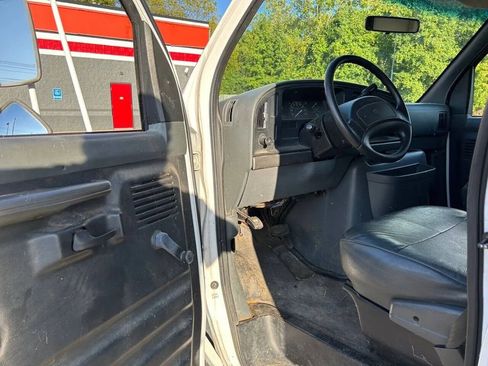 Used 1996 Ford E-350 and Econoline 350 RWD image 11