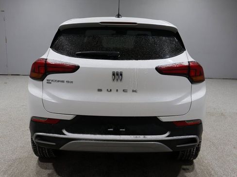 Used 2024 Buick Encore GX Preferred image 3