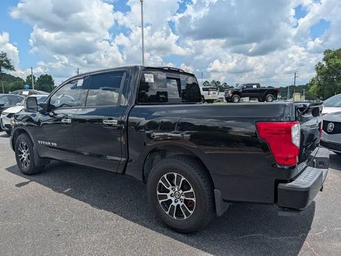 Used 2020 Nissan Titan SV w/ SV Convenience Package RWD image 7