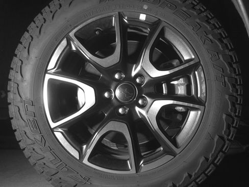 Used 2025 Jeep Compass Trailhawk image 13