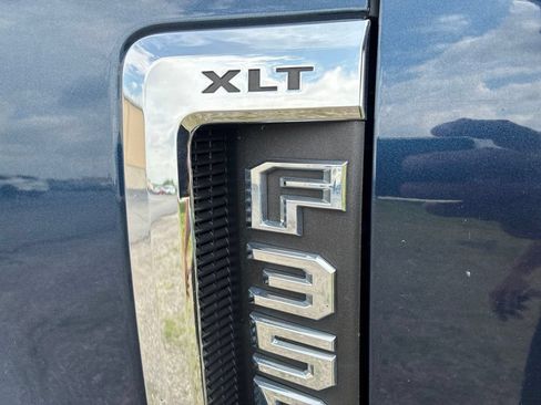 Used 2017 Ford F350 XLT AWD/4WD image 4