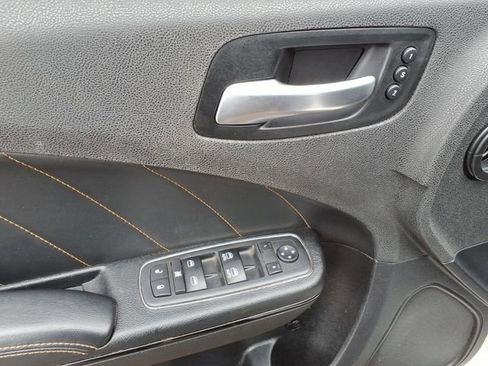 Used 2017 Dodge Charger R/T image 11