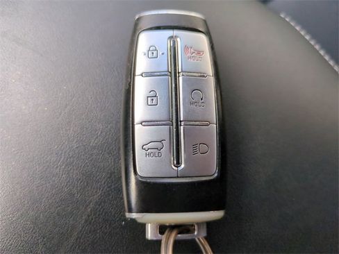 Certified 2022 Genesis GV70 2.5T image 28