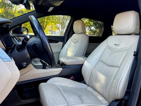 Used 2017 Cadillac XT5 Luxury w/ Driver Awareness Package image 14