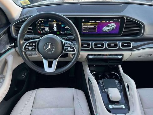 Used 2022 Mercedes-Benz GLS 450 4MATIC image 13