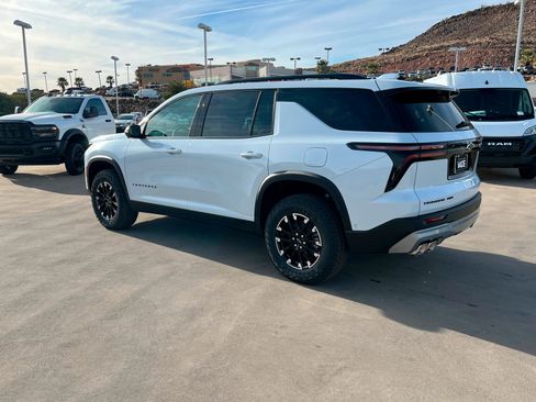 New 2026 Chevrolet Traverse Z71 w/ Enhanced Driving Package image 3