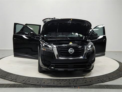 Used 2024 Nissan Pathfinder SV w/ Lighting Package (N92) image 10