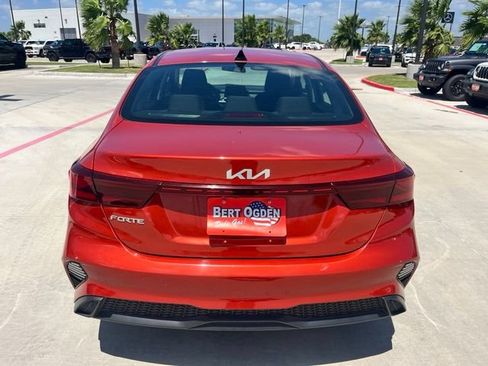Used 2024 Kia Forte LXS FWD image 7