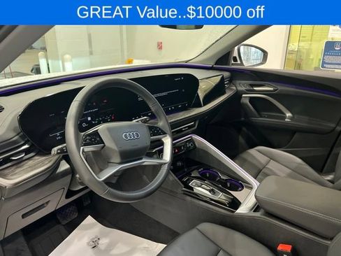 Used 2025 Audi Q5 Premium w/ 19" Wheel Package AWD/4WD image 12
