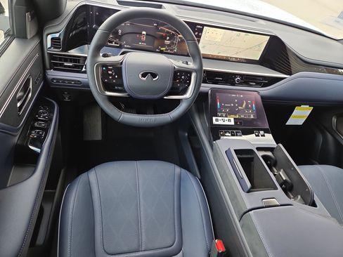 Used 2026 INFINITI QX80 4WD image 9