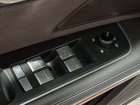 Used 2022 Audi A8 L 3.0T w/ Executive Package image 25